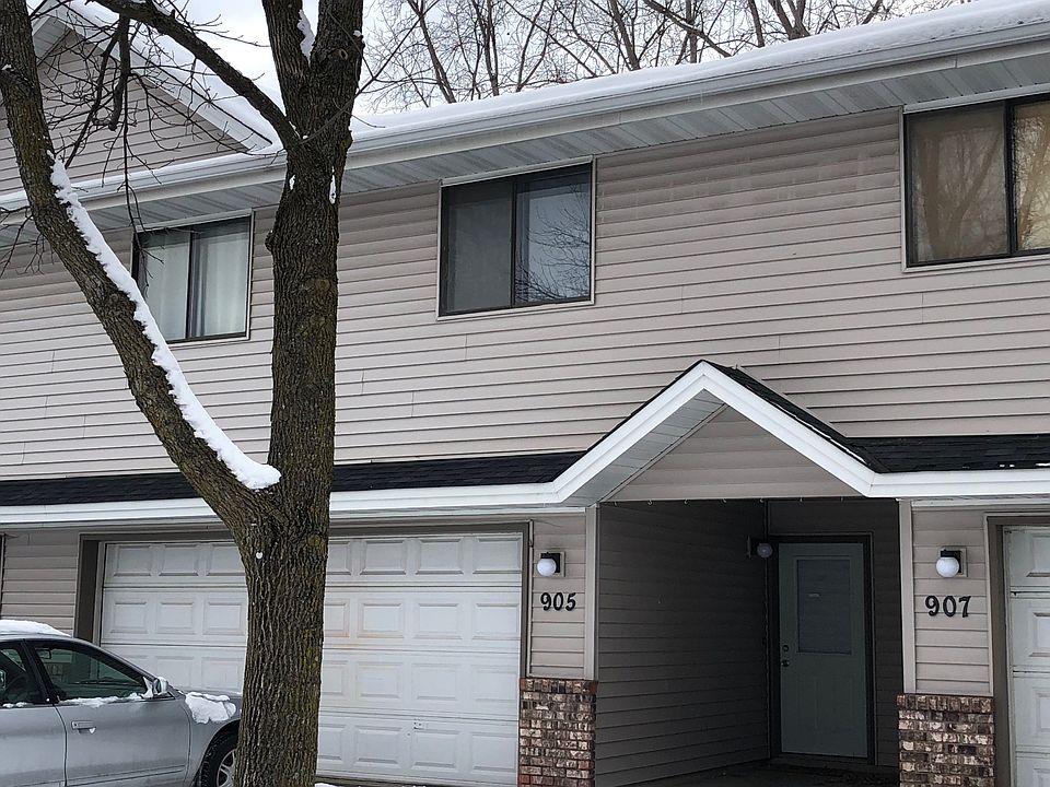2nd image of 905 104th Ln NW