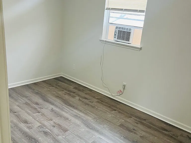 3420 Division St #8 — Photo 5
