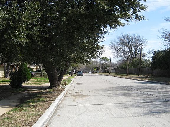 4th image of 906 Cielo Vista Dr