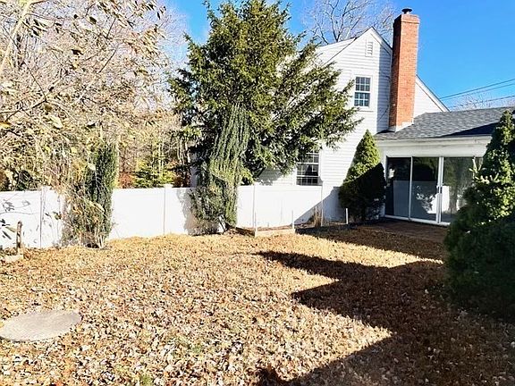 3rd image of 223-223A Pond St #A