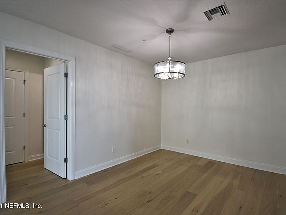 5th image of 1431 Riverplace Blvd #1804