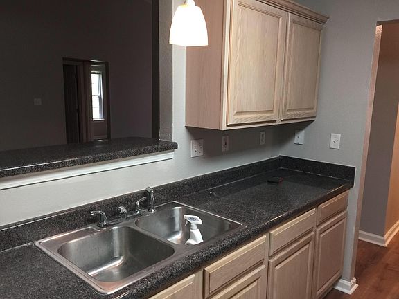3rd image of 155 Rolling Oaks Dr