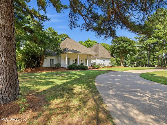 2nd image of 118 Livingston Dr