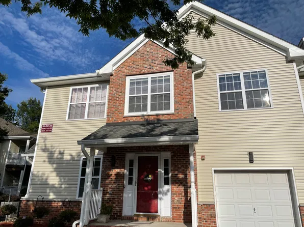 219 Pinelli Dr, Piscataway, NJ 08854