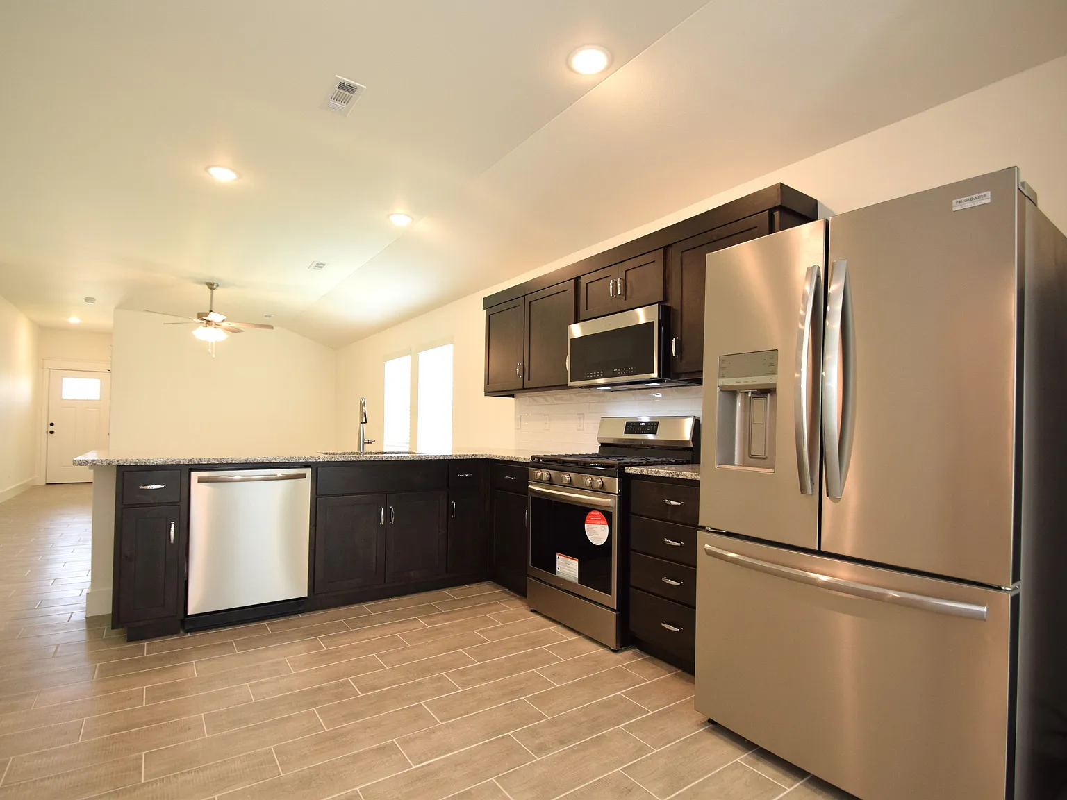 4 bed, 1550 sqft, $1,650 — Photo 4