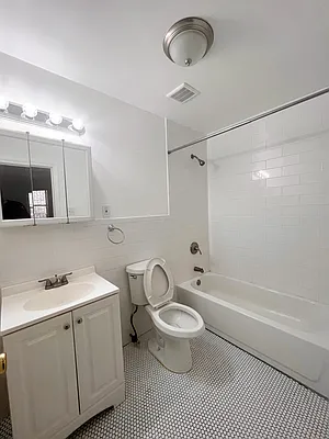 Rented by Pear NYC LLC | media 5