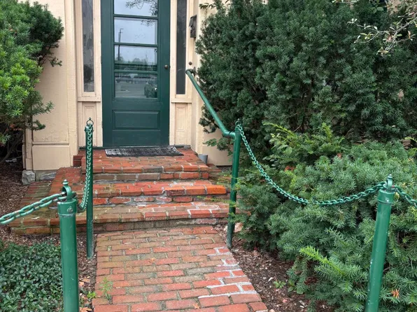 332 E Washington St, Ann Arbor, MI 48104