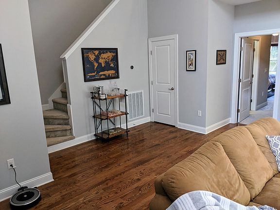 4th image of 88 Cypress Cir #1