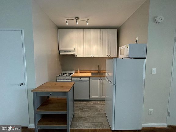 3rd image of 1727 Massachusetts Ave NW #714