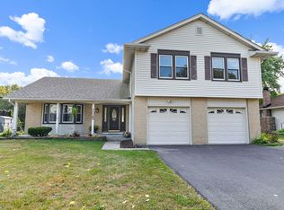 1025 Florida Ln, Elk Grove Village, IL 60007