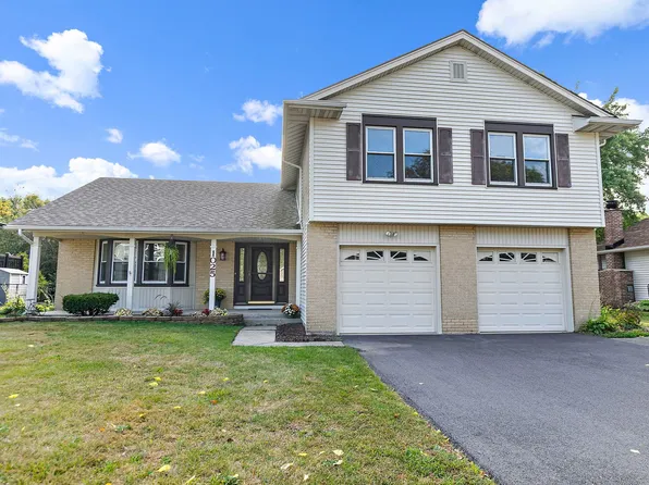 1025 Florida Ln, Elk Grove Village, IL 60007