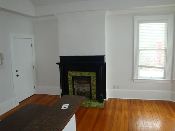 372 S Upper St Unit 201, Lexington, KY 40508