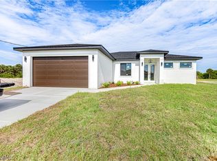 6153 Hershey Ave, Fort Myers, FL 33905