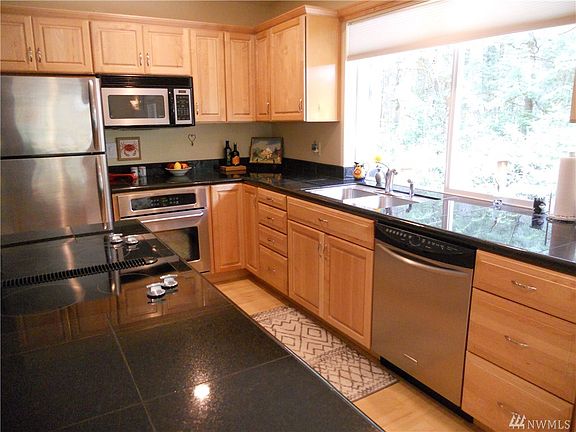 5th image of 11519 Lake Josephine Ave