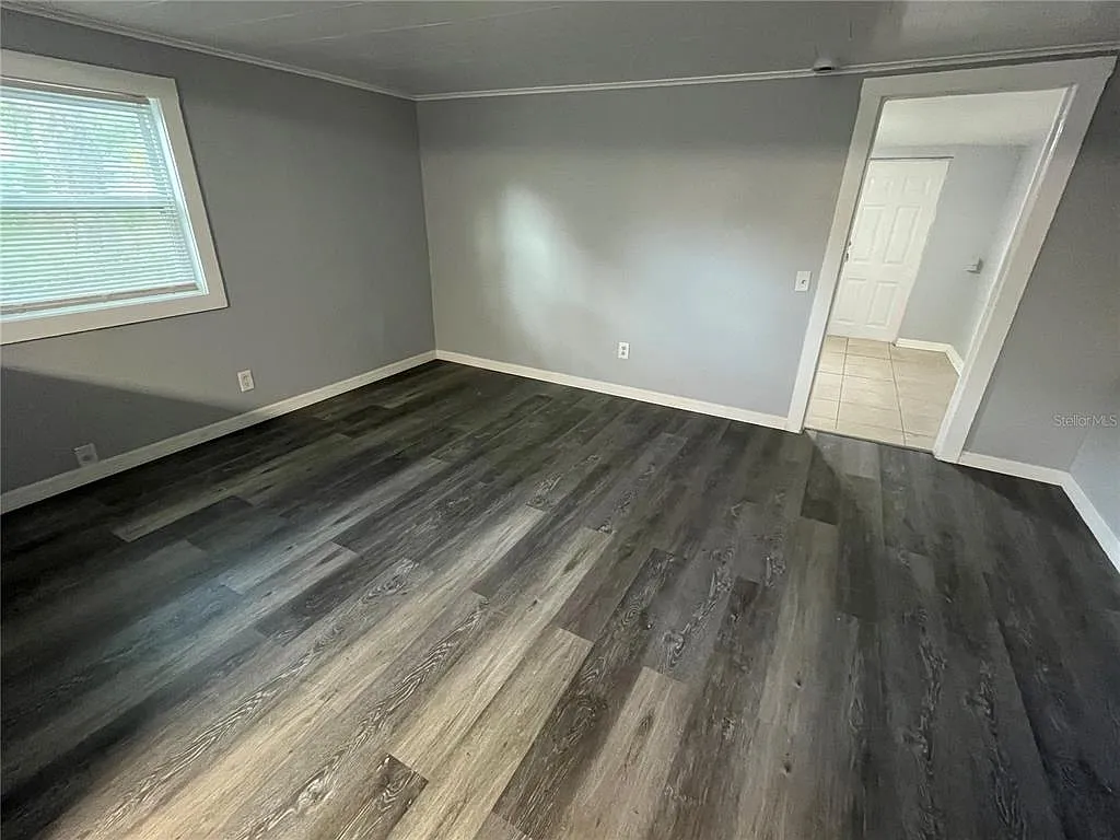 2 bed, 1.0 bath, 880 sqft, $1,300 — Photo 4