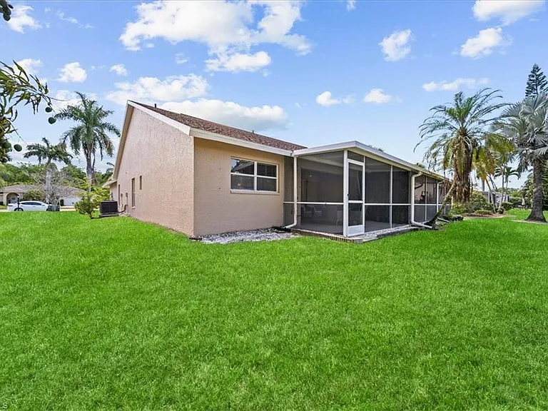 627 Saint Andrews Blvd — Photo 28