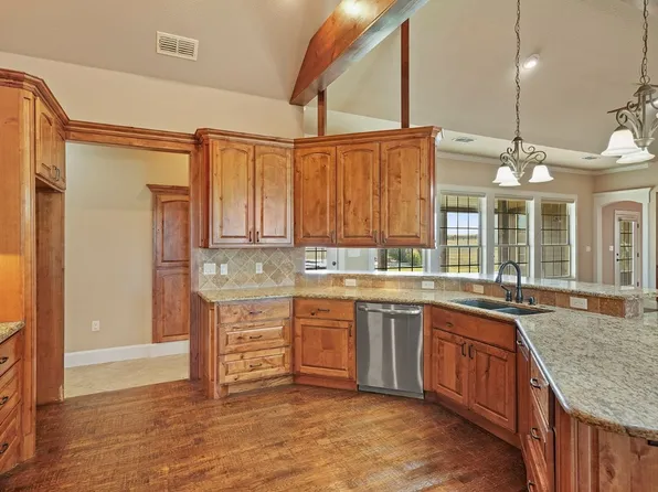 6109 High Meadows Dr, Krum, TX 76249