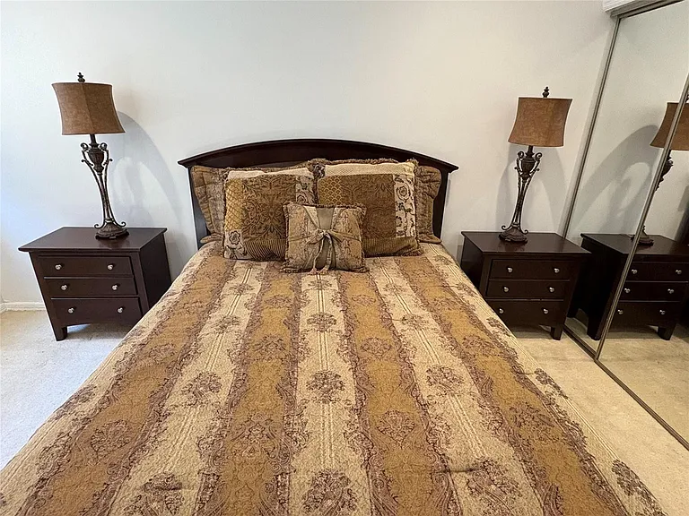 7744 Dundee Ln — Photo 12