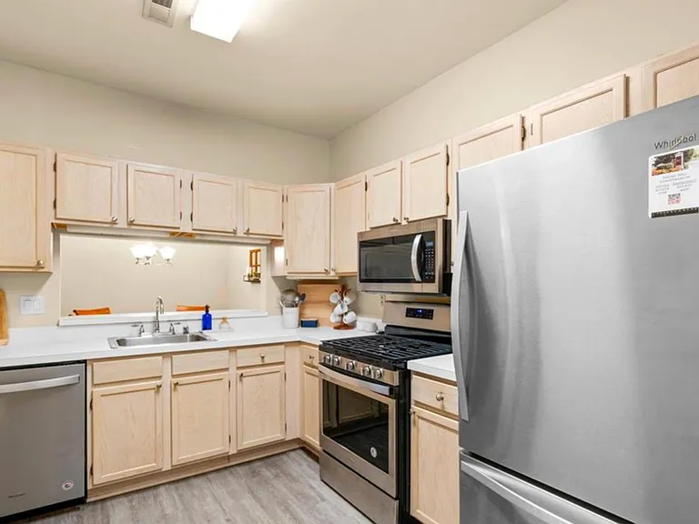 9119 Groffs Mill Dr #9119 — Photo 2
