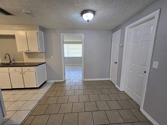 5th image of 3439 Bedford St