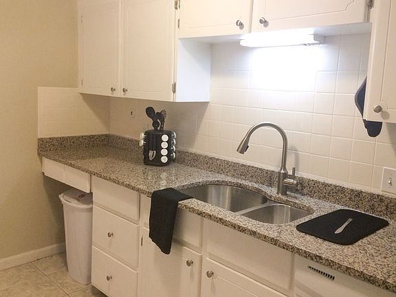 Granite, double sink