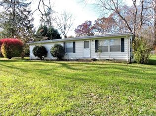 414 E Blue Ridge Rd, East Flat Rock, NC 28726