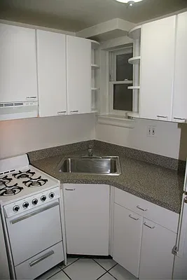 Rented by City Connections Realty | media 20