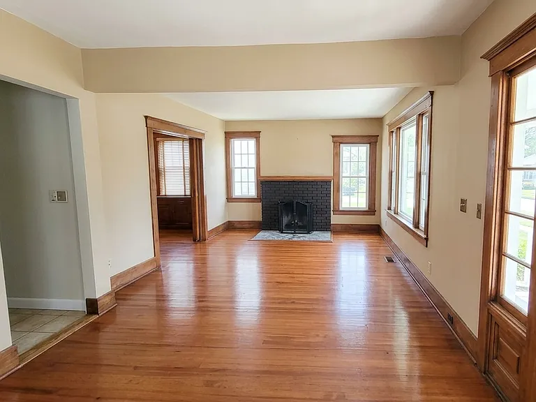 202 W 4th Ave — Photo 3