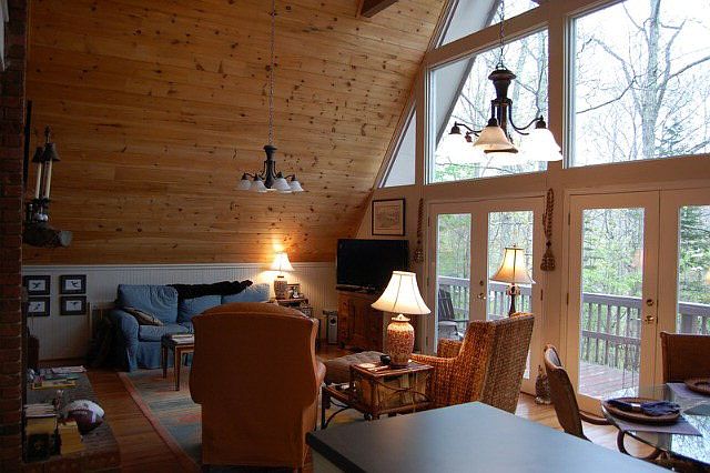 1st image of 813 Hemlock Dr