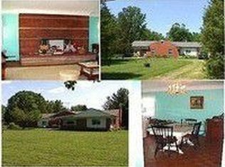 28460 Wildwood Trl, Farmington Hills, MI 48336