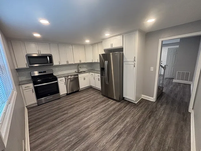 1318 Dalton Rd — Photo 1