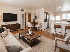 7025-7035 W 36th Ave