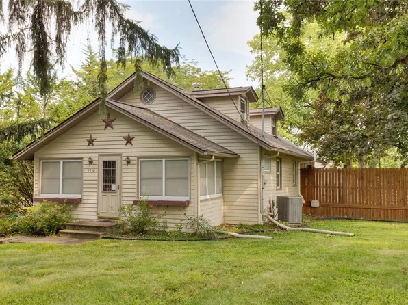 1530 Evergreen Ave, Des Moines, IA 50320