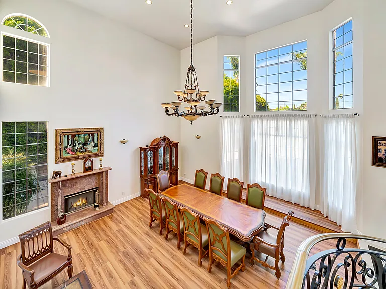 7735 Wilbur Ave — Photo 52