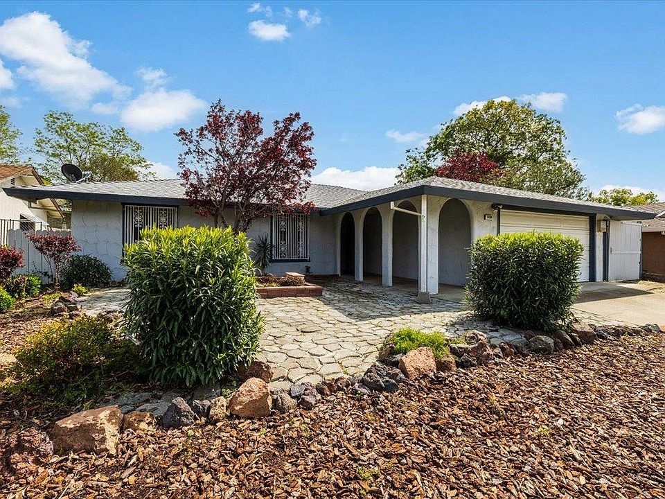1st image of 5830 Revelstok Dr
