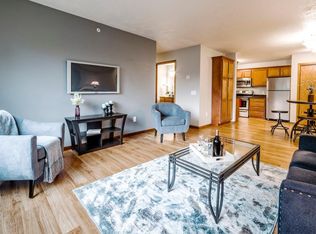 957 7th Ave SW APT 8, Forest Lake, MN 55025