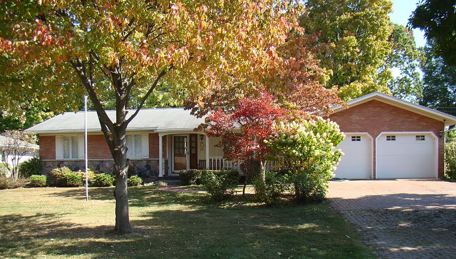 1st image of 46530 Oaklawn St