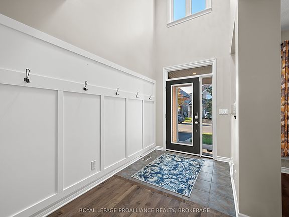 3rd image of 675 Fieldstone Dr
