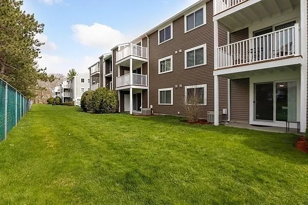 36 Silver Hill Ln #21 — Photo 12