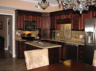 317 Savannah Club Dr, Calera, AL 35040