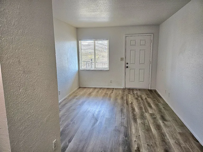 510 E Hatcher Rd #306 — Photo 11