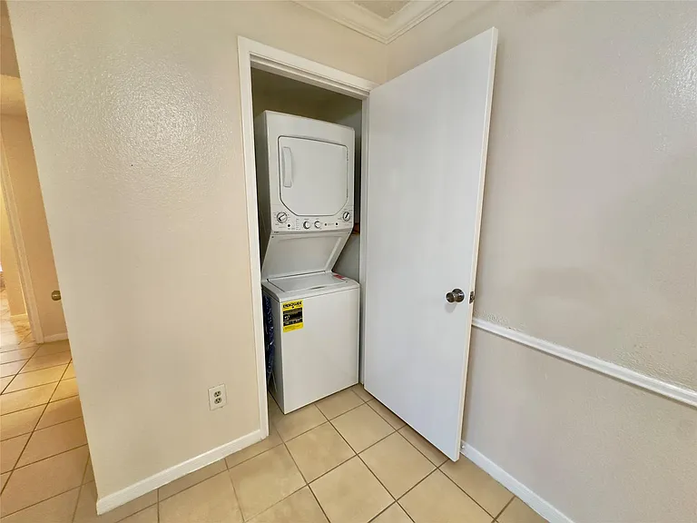 2121 Hepburn St #1110 — Photo 8