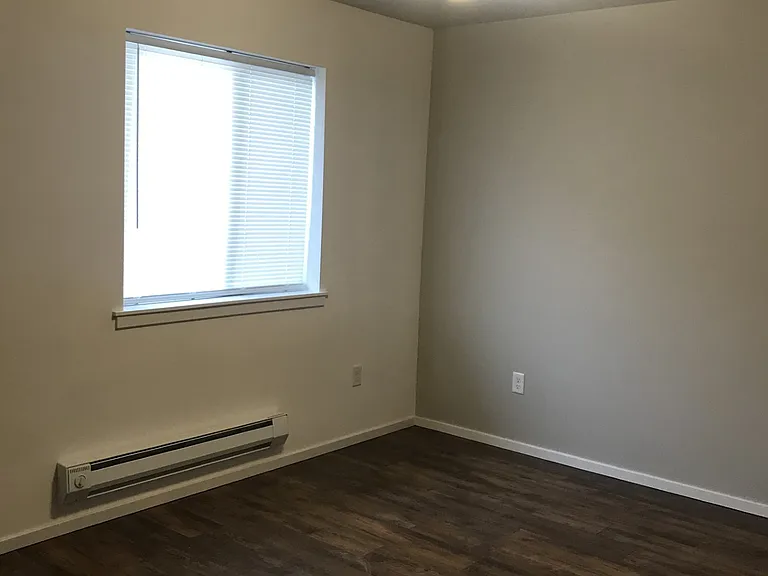 137 Ash St #1 — Photo 4