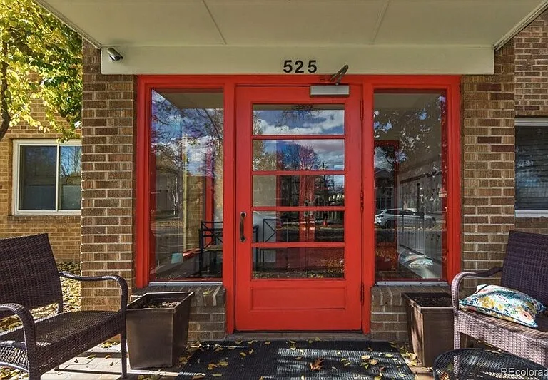 525 N Jackson St — Photo 2