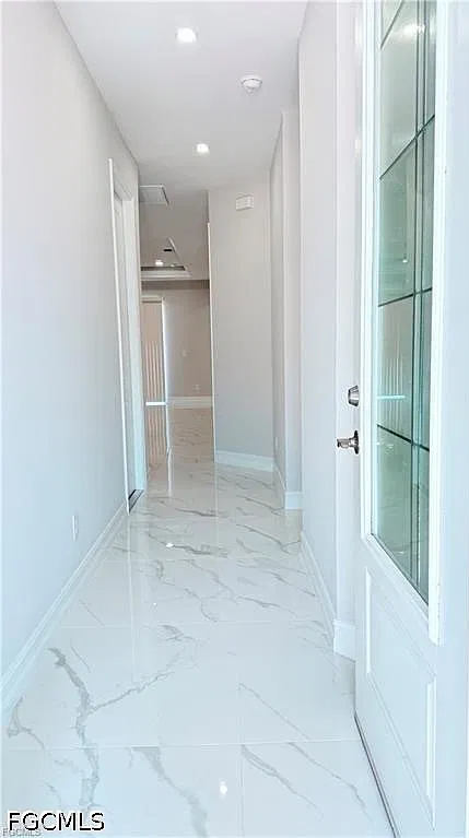 3 bed, 2.0 bath, 2392 sqft, $1,750 — Photo 4