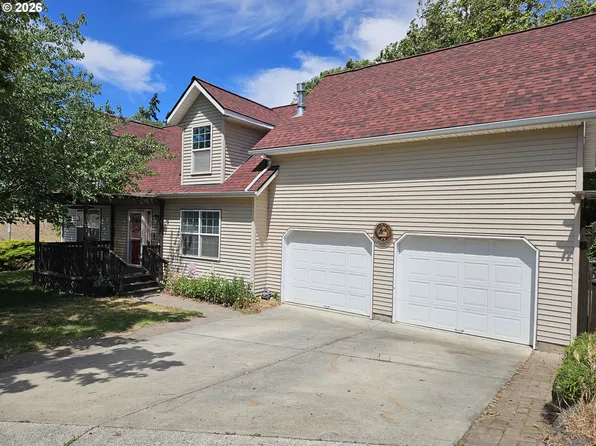 1301 E 19th St, The Dalles, OR 97058