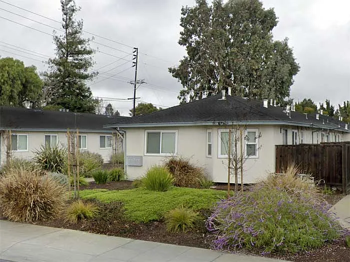 101 El Carmelo Ave