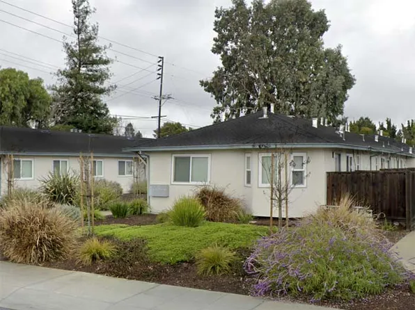 101 - 115 El Carmelo Avenue