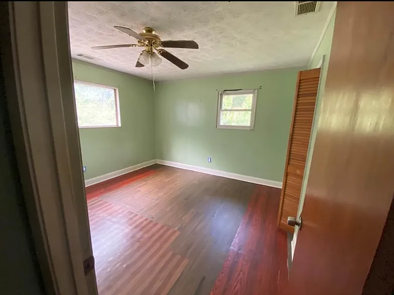 954 Majesty Ln — Photo 1