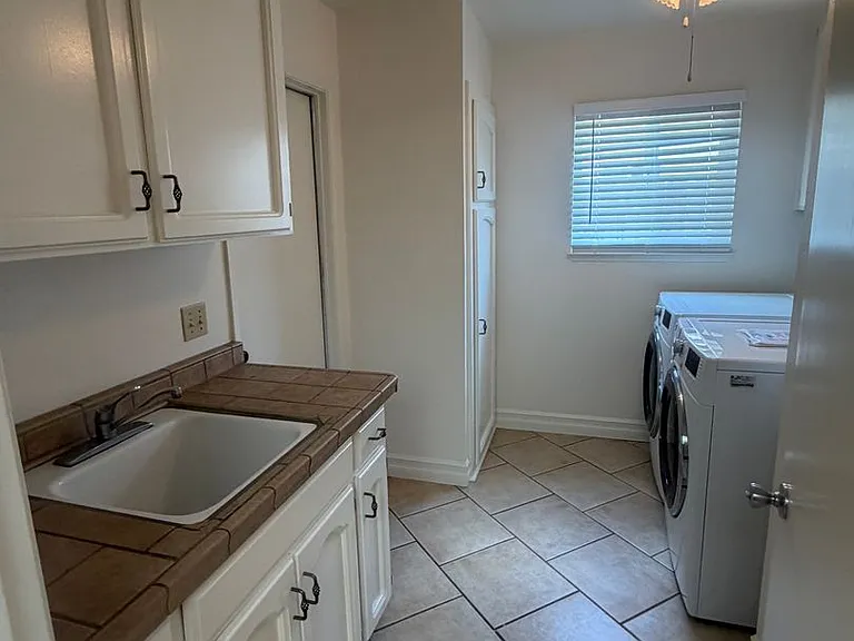 2103 Beechwood Ct — Photo 23
